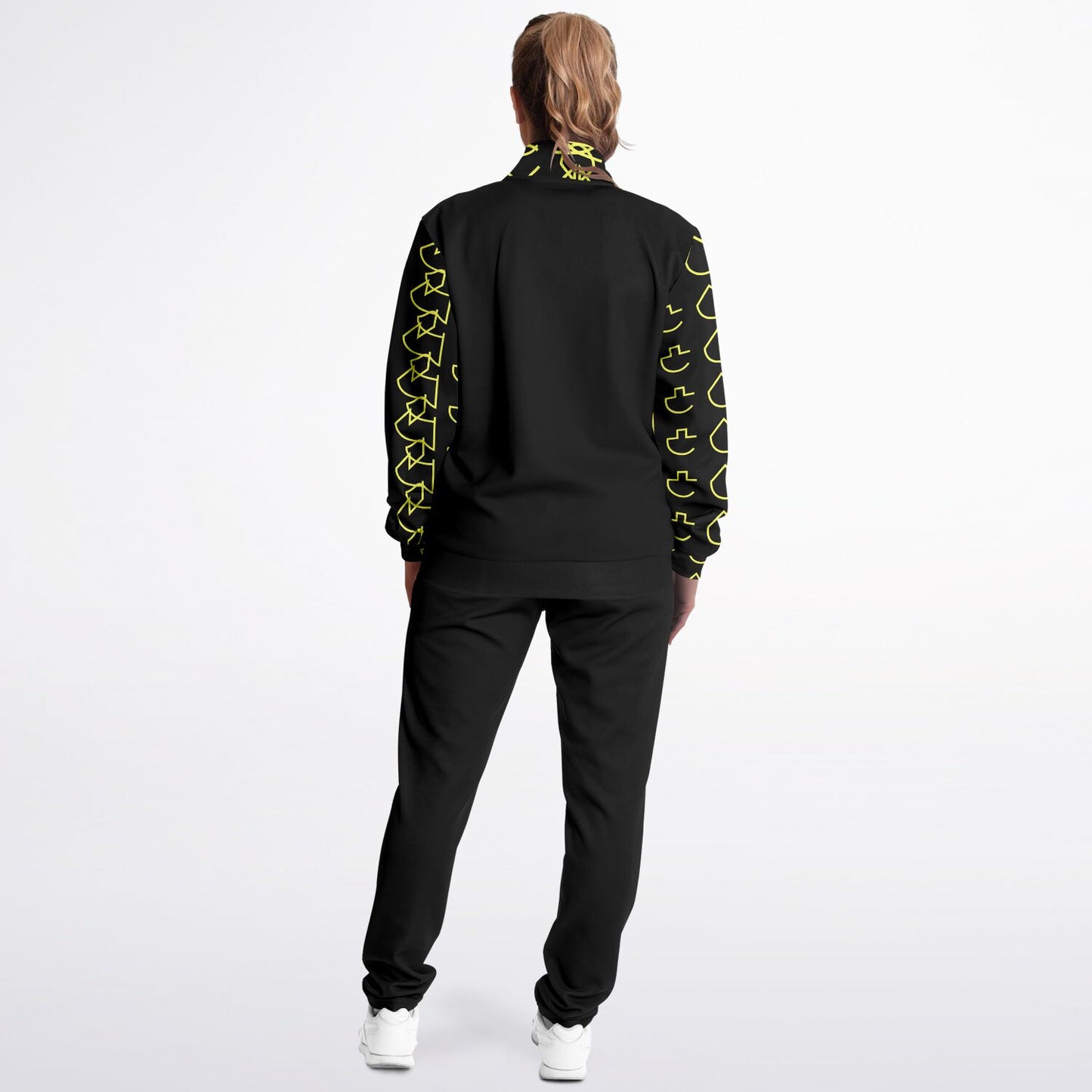 DEED Elements Sustainable Tracksuit – Stylish, Eco-Friendly, and Designed for Movement